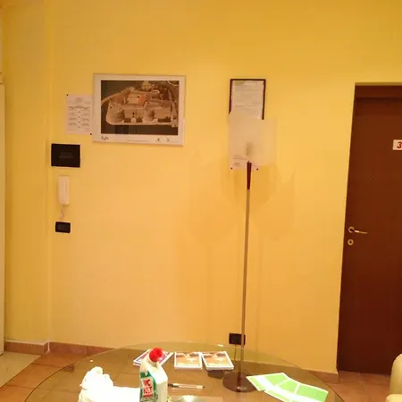 Astor 2 Bed & Breakfast 3*
