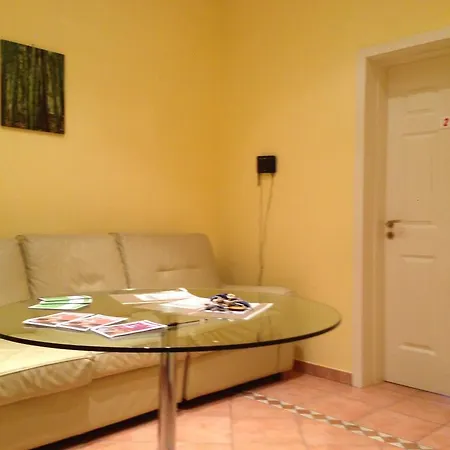 Astor 2 Bed & Breakfast